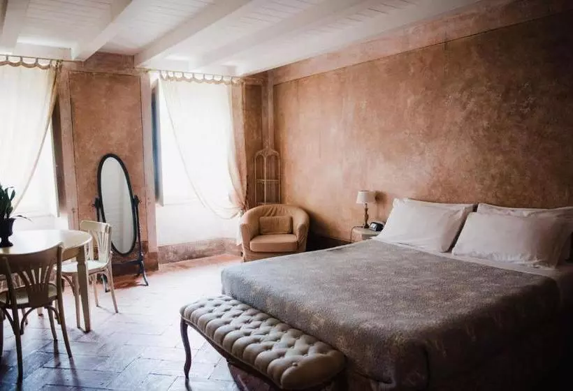Regina Teodolinda Suites