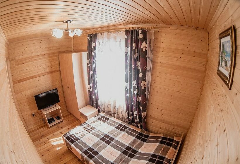 Olvia Guesthouse   Hostel