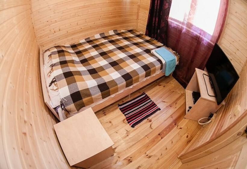 Olvia Guesthouse   Hostel