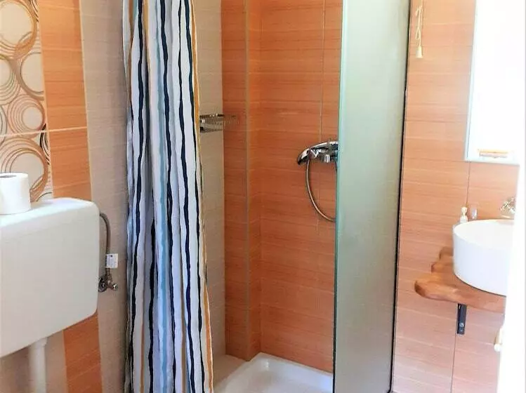 Primavera Paradise Apartments