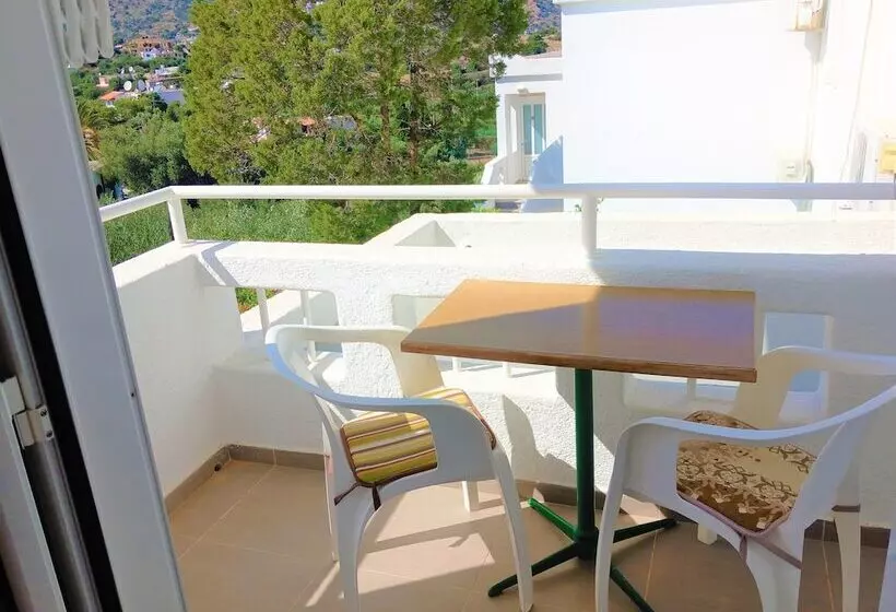 Primavera Paradise Apartments