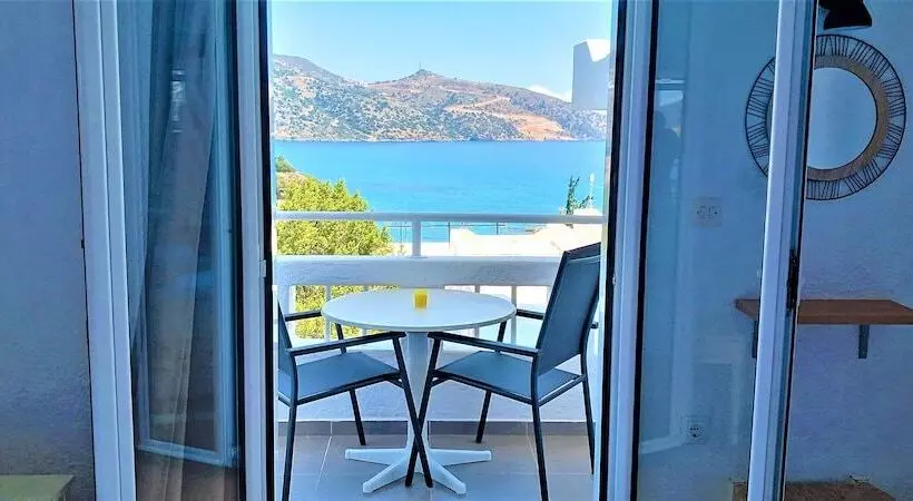 Primavera Paradise Apartments