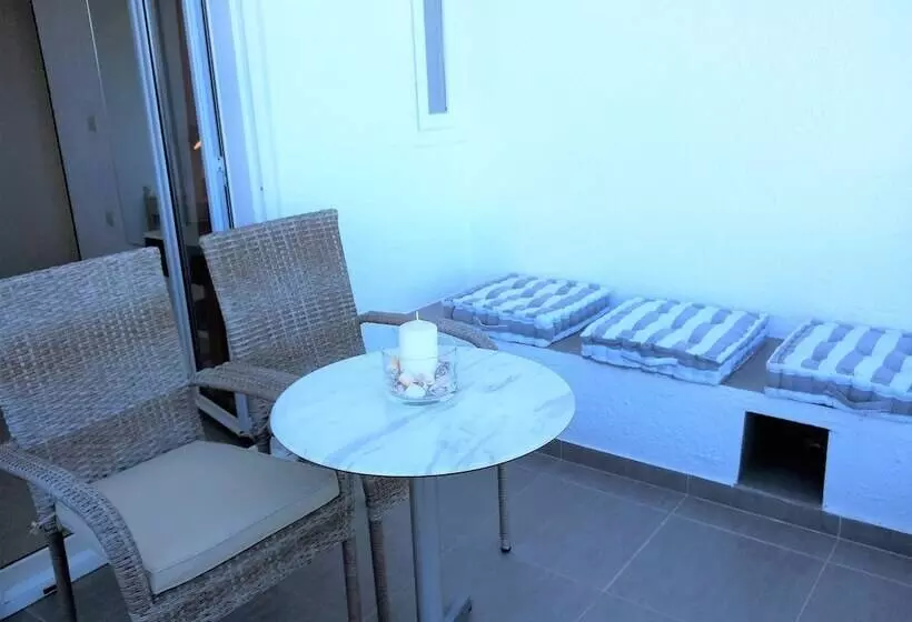 Primavera Paradise Apartments