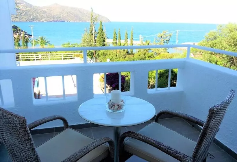 Primavera Paradise Apartments