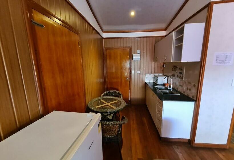 فندق Blue Light Village