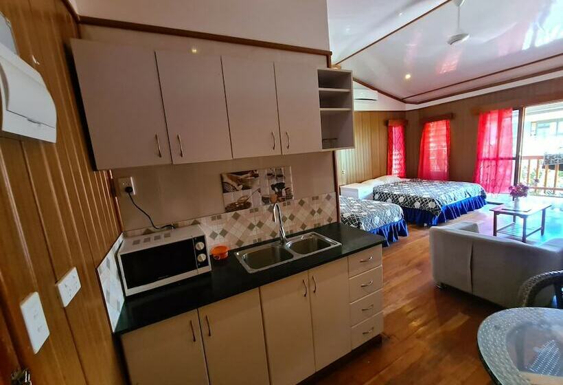 فندق Blue Light Village