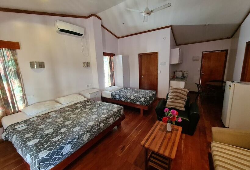 فندق Blue Light Village