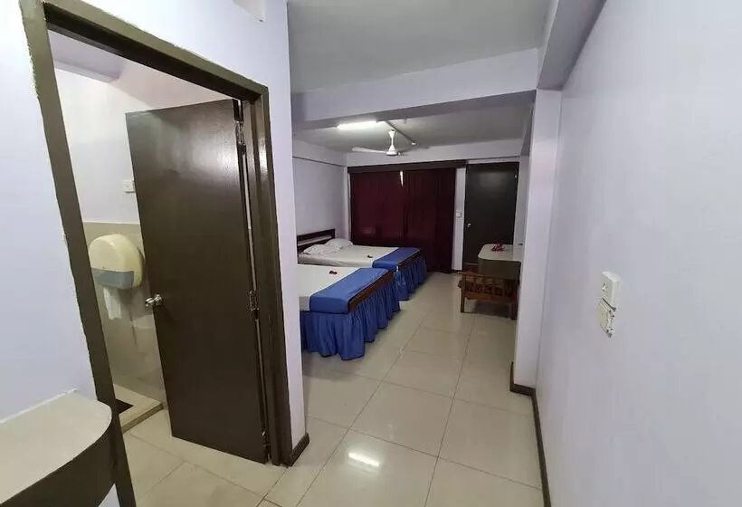 هتل Blue Light Village