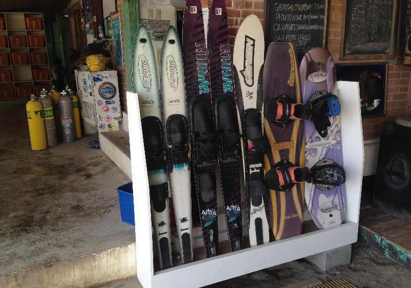 Hotel Johan's Beach And Dive Resort