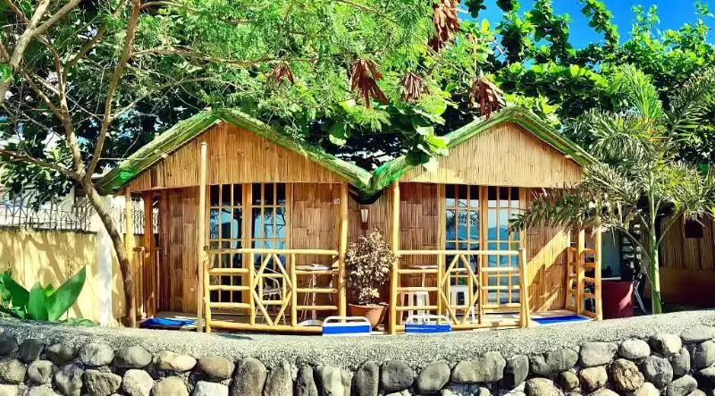 Hotelli Johan's Beach And Dive Resort