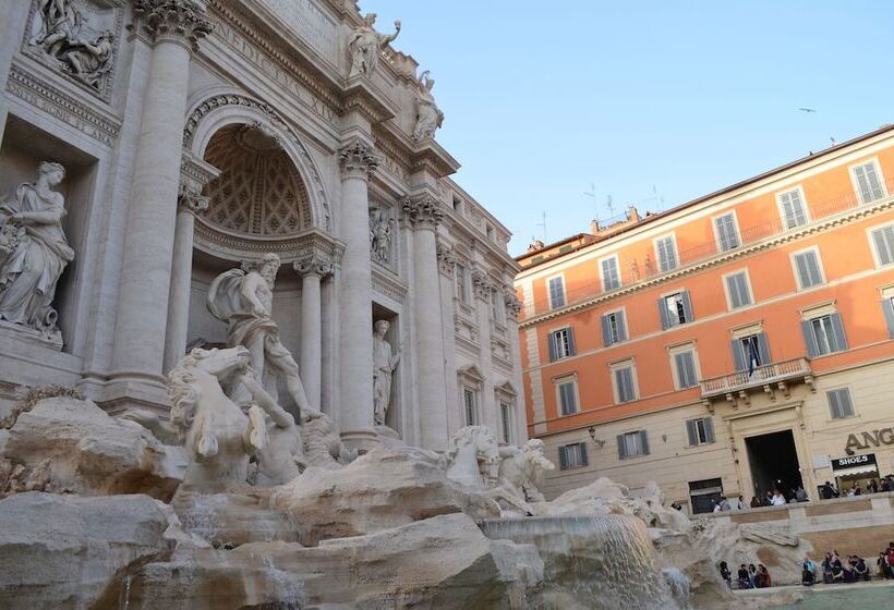 פנסיון Amoraroma