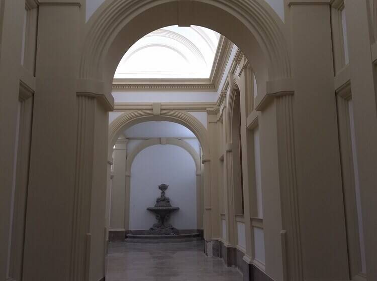 פנסיון Amoraroma