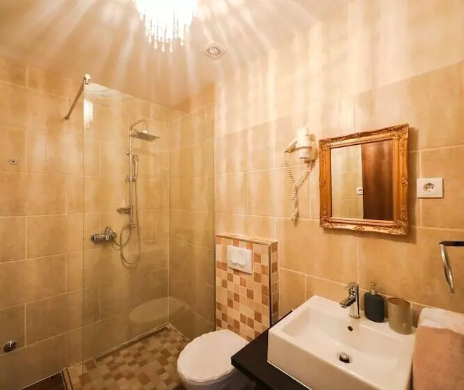 پانسیون Luxury Rooms Contessa Vitali