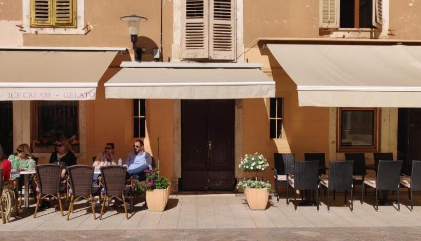 ペンション Luxury Rooms Contessa Vitali