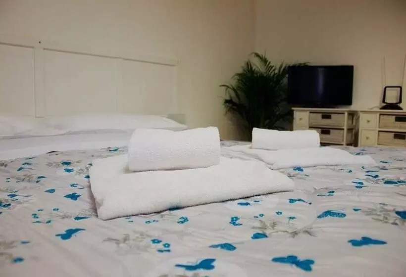 پانسیون Myroom Centerstation Bologna