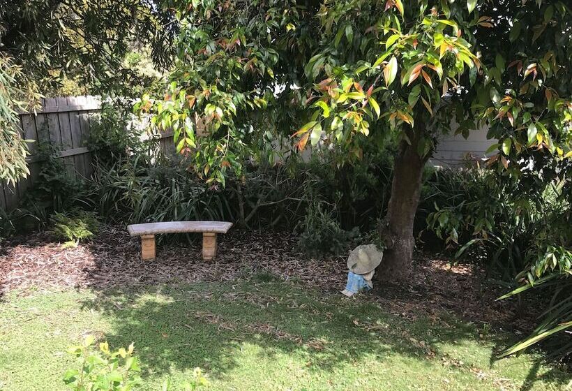 Pensió Port Campbell Guesthouse & Flash Packers