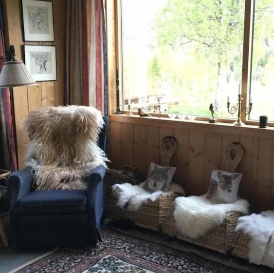 膳宿费 Voss Lodge Rongastovo