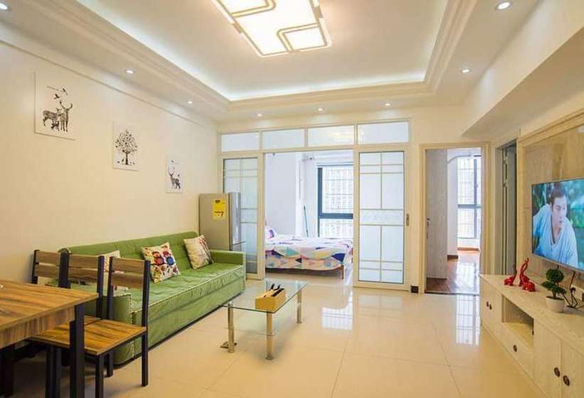 Xin Wo Apartment Railway Station