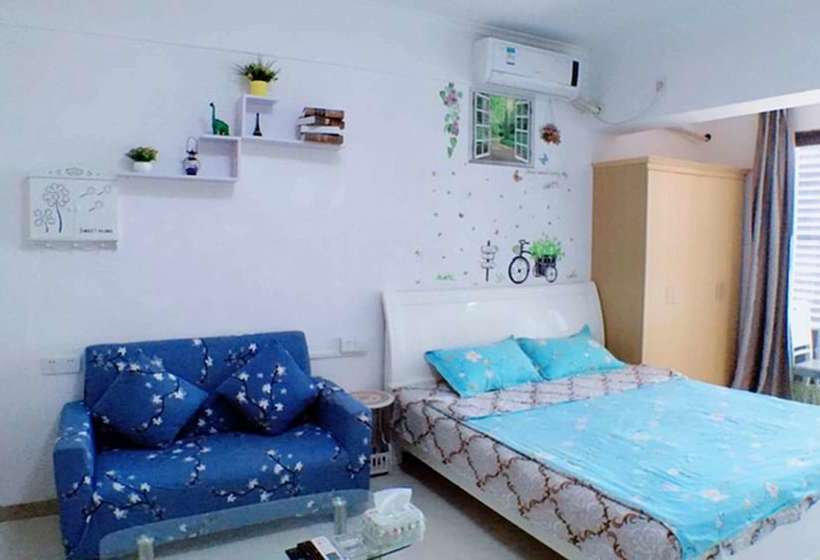 Xin Wo Apartment Railway Station