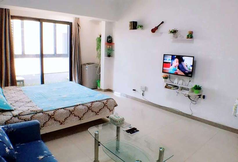 Xin Wo Apartment Railway Station