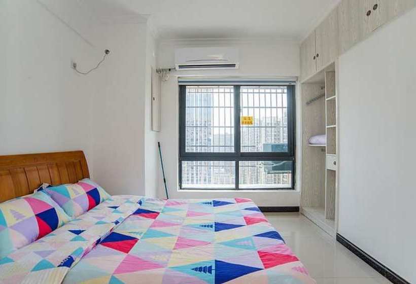 Xin Wo Apartment Railway Station