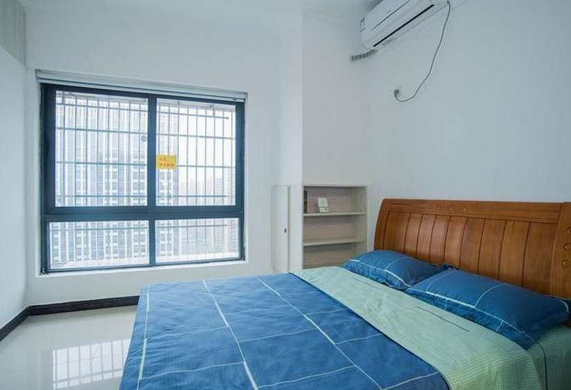 Xin Wo Apartment Railway Station