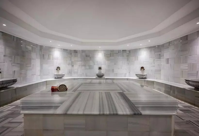 Adora Hotel & Resort