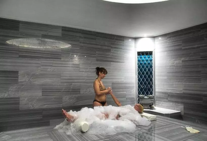 Batıhan Beach Resort & Spa