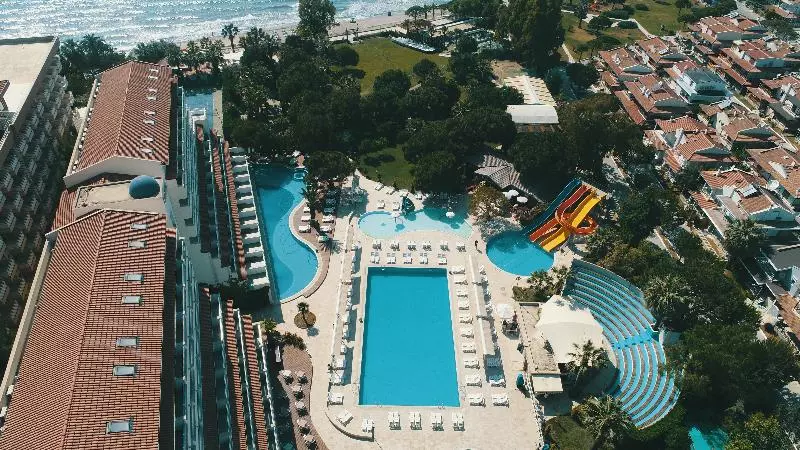 Batıhan Beach Resort & Spa