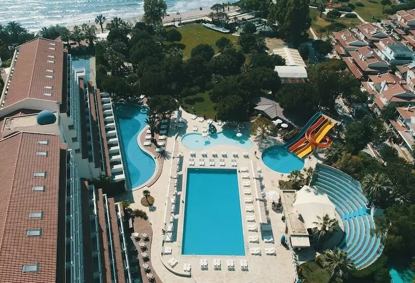 Batıhan Beach Resort & Spa