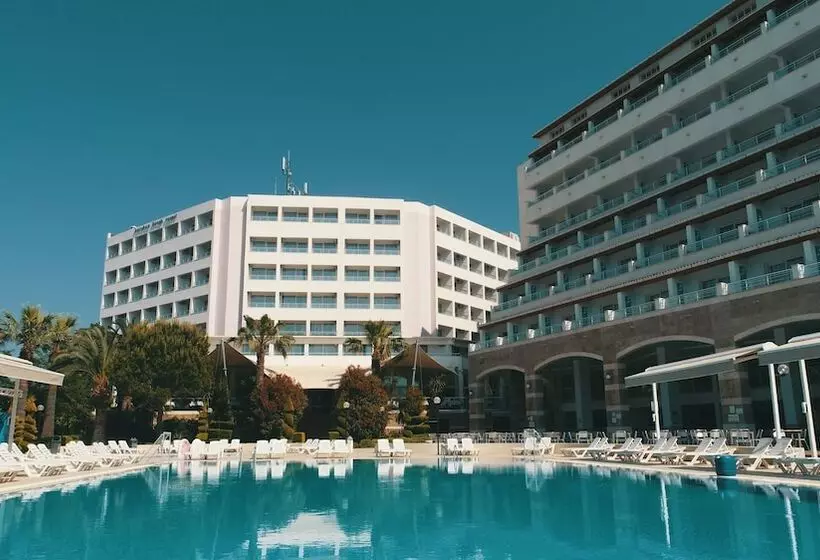 Batıhan Beach Resort & Spa
