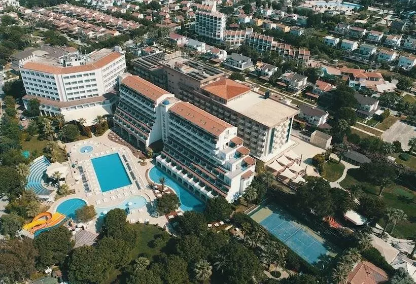 Batıhan Beach Resort & Spa