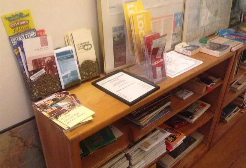 هتل A Bed & Breakfast in Cambridge