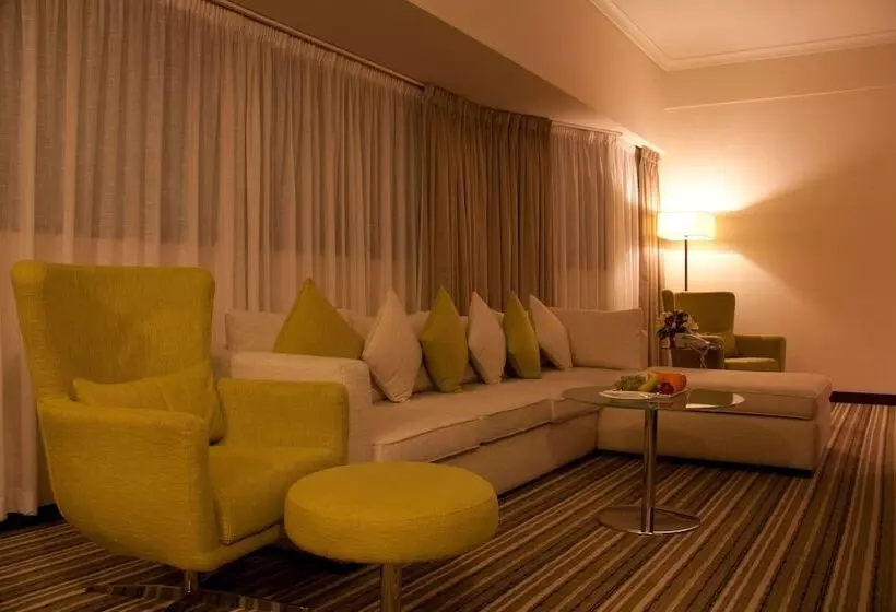 هتل Aravi Dubai