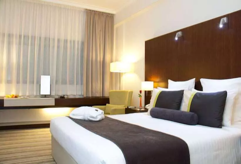 هتل Aravi Dubai