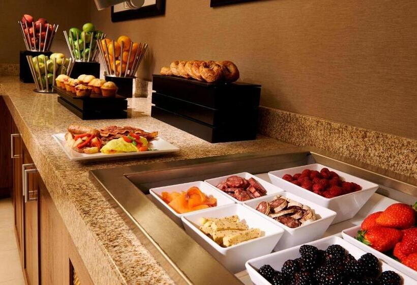 בית מלון כפרי Marriott Columbia