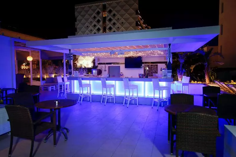 Отель Munamar Beach Residence