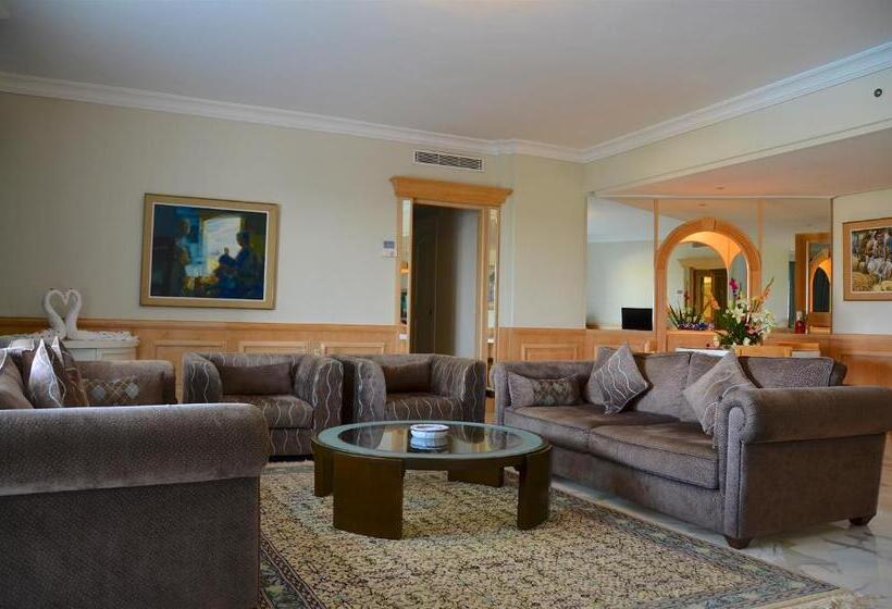 Hotel Royal Garden Palace   Families And Couples