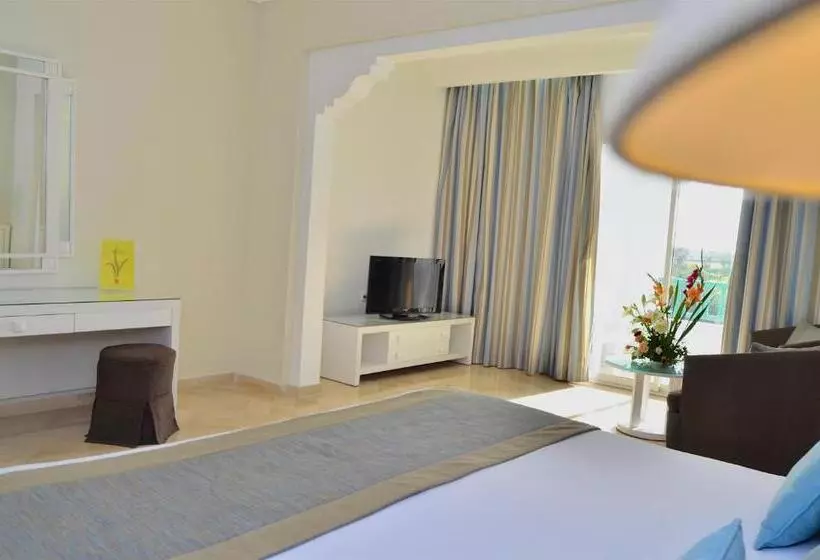 هتل Royal Garden Palace Families And Couples