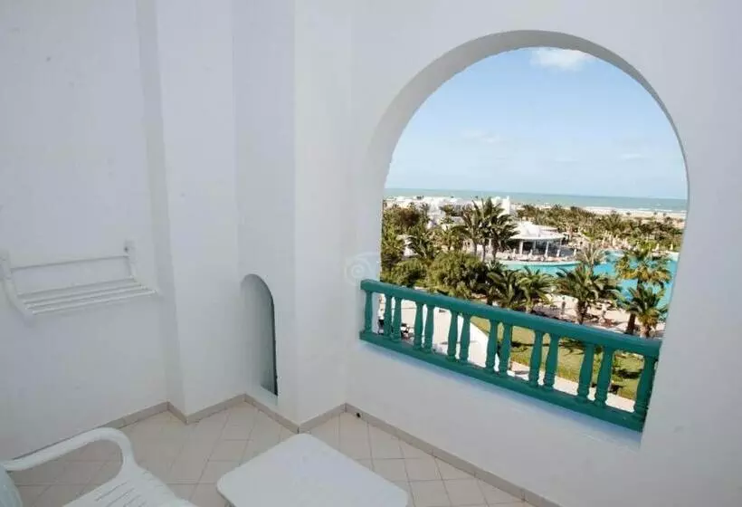 هتل Royal Garden Palace Families And Couples