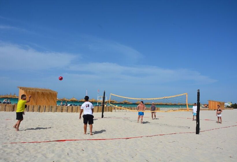 Hotel Royal Garden Palace   Families And Couples