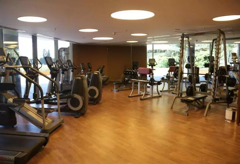 Отель Sheraton Istanbul Ataköy