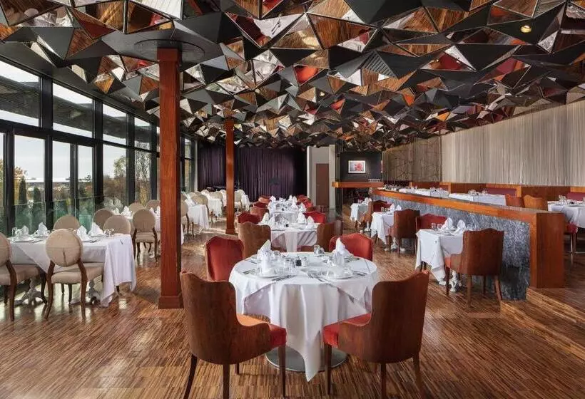 Отель Sheraton Istanbul Ataköy