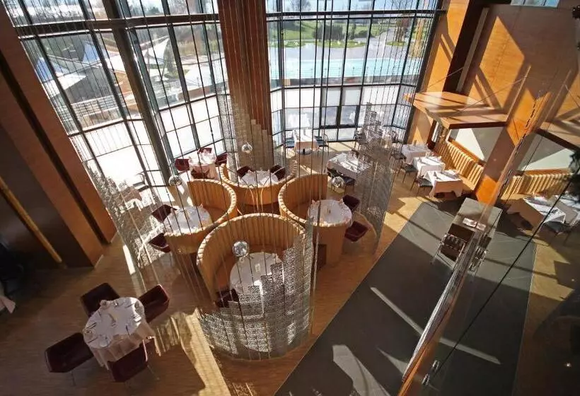 Отель Sheraton Istanbul Ataköy