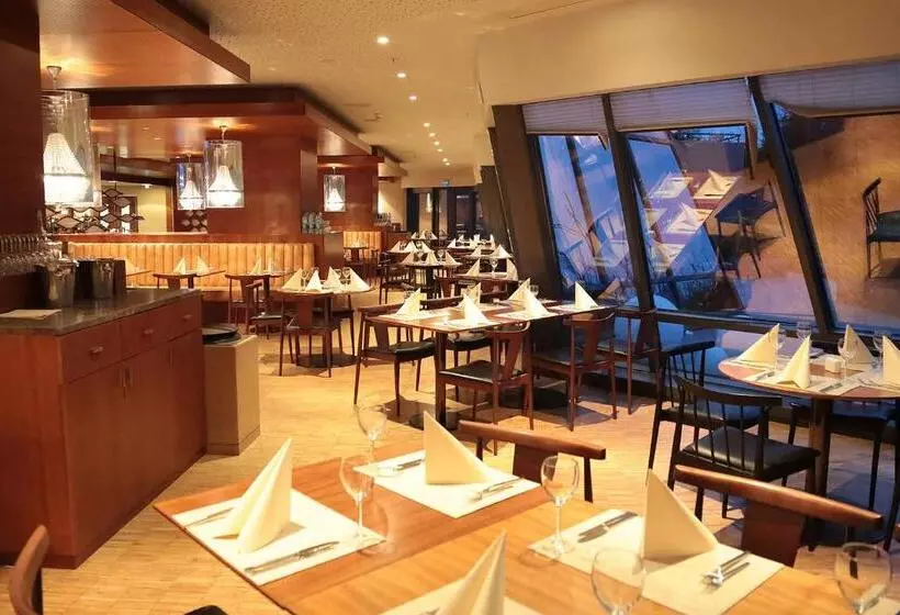 Отель Sheraton Istanbul Ataköy