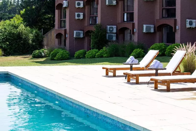 هتل Wyndham Garden Montevideo Carrasco