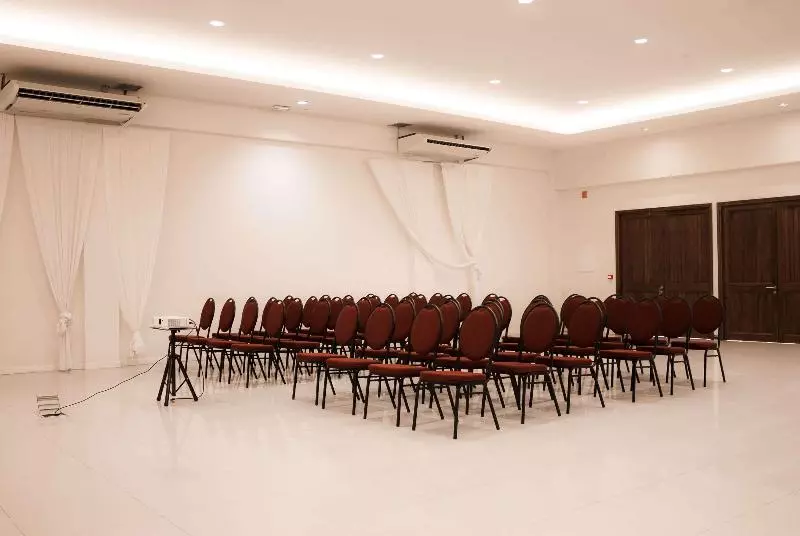 هتل Wyndham Garden Montevideo Carrasco