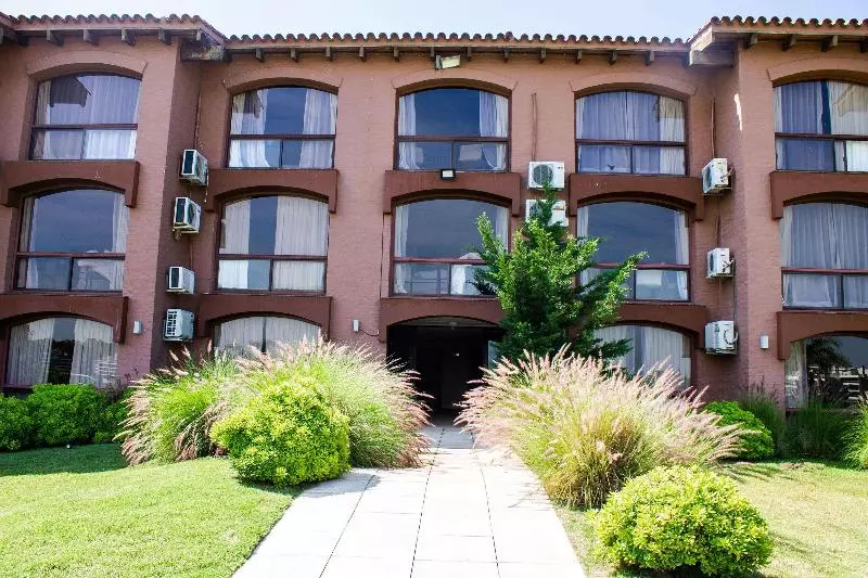 هتل Wyndham Garden Montevideo Carrasco