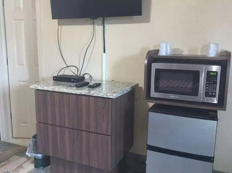 Prince Of Wales Motel