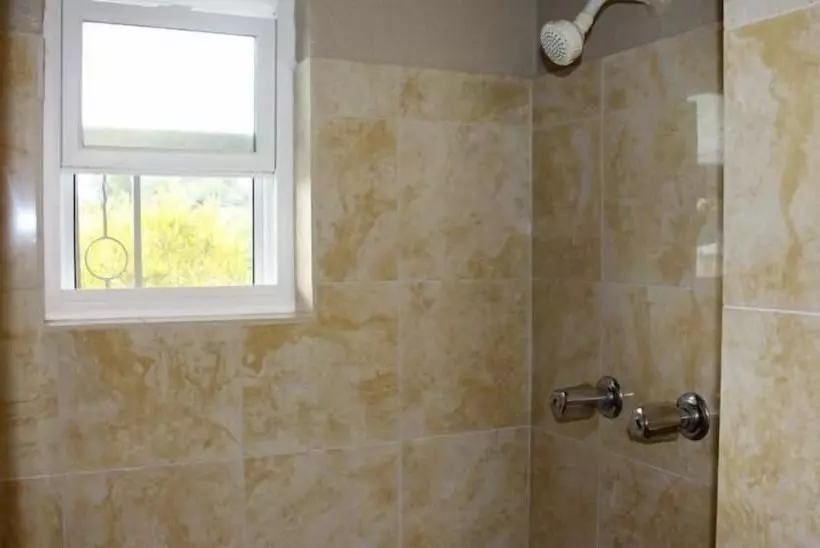 Prince Of Wales Motel